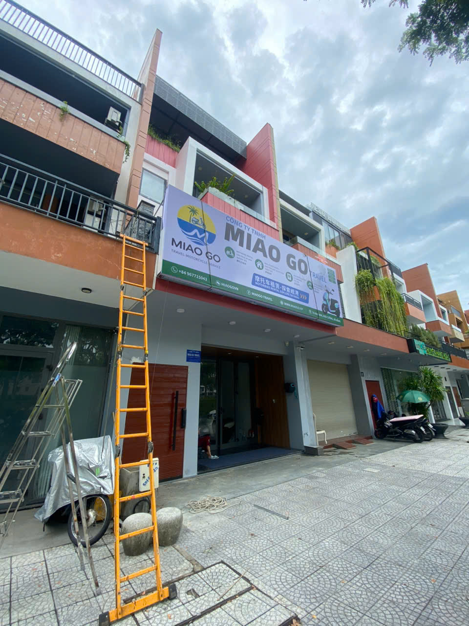 Công ty thi công quảng cáo Đà Nẵng: quy trình, vật liệu và lưu ý